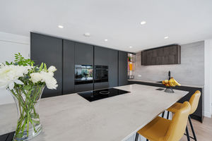 Kitchen- click for photo gallery